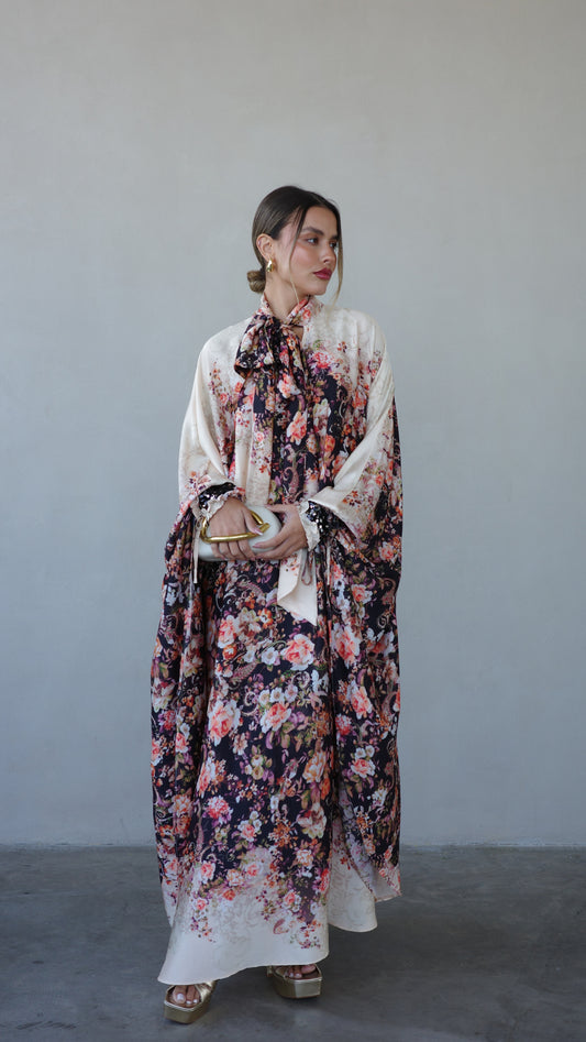 שמלת אוברסייז מעוגלת עניבה גוצי | שמנת שחור