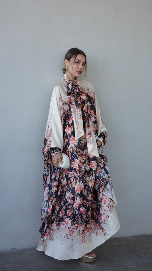 שמלת אוברסייז מעוגלת עניבה גוצי | שמנת שחור