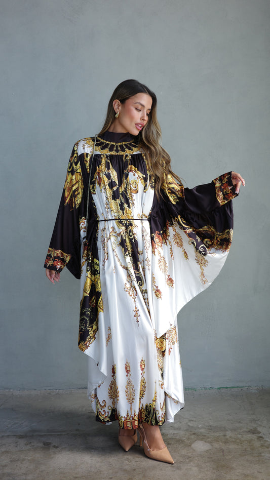 שמלת מקסי אוברסייז עטלף גייקובס | לבן/שחור