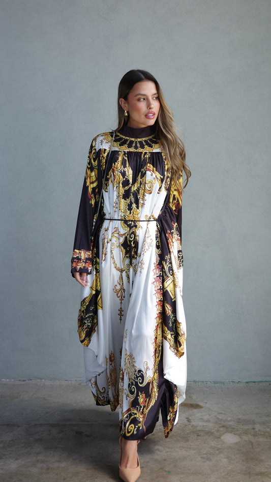 שמלת מקסי אוברסייז עטלף גייקובס | לבן/שחור