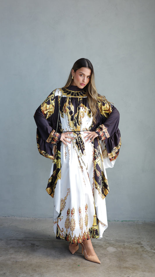 שמלת מקסי אוברסייז עטלף גייקובס | לבן/שחור