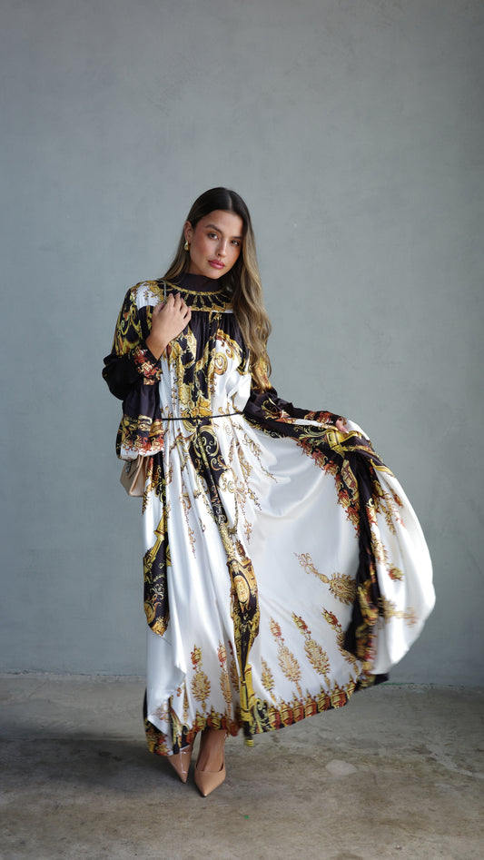 שמלת מקסי אוברסייז עטלף גייקובס | לבן/שחור