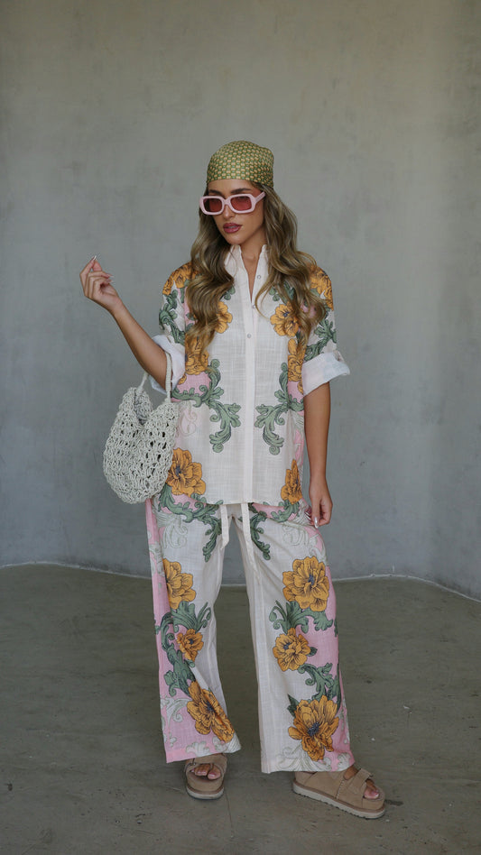 חליפת מכנס קנקון | לבן/ורוד