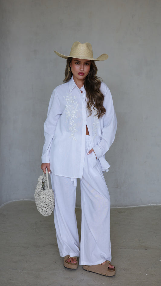 חליפת מכנס משולבת רקמה וחרוזים | לבן