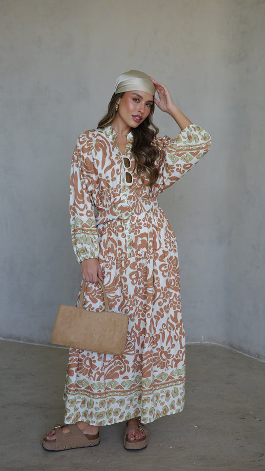 גלביה קומות כפתורים חגורה דיאנדרה | שמנת/חום