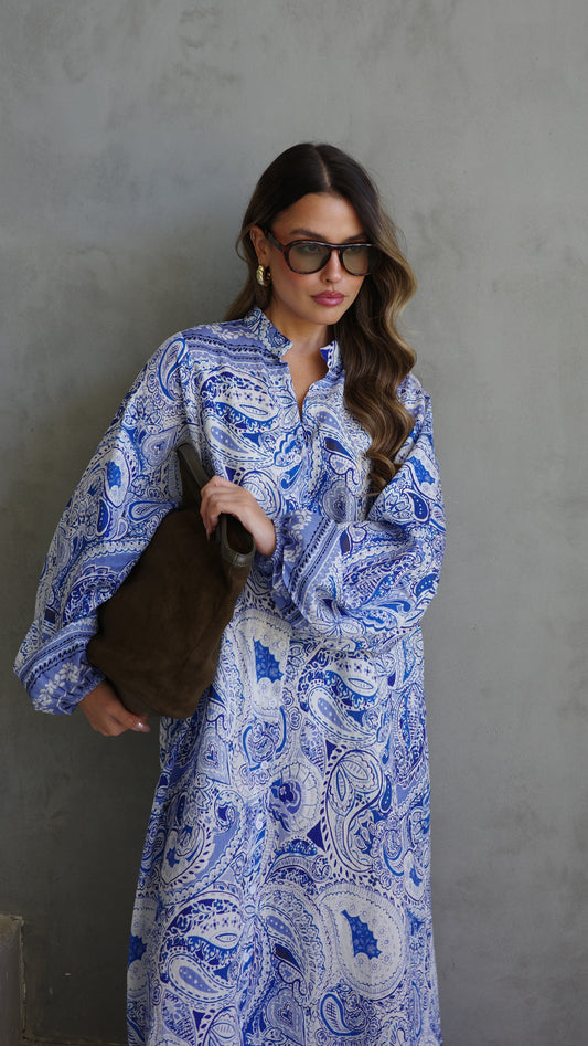 גלביה קומות כפתורים חגורה רייצל | תכלת/לבן