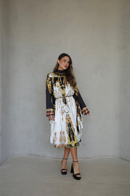 שמלת מידי אוברסייז עטלף גייקובס | לבן/שחור