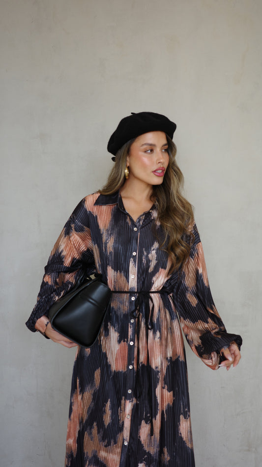 שמלת פליסה כפתורים אבלין | שחור