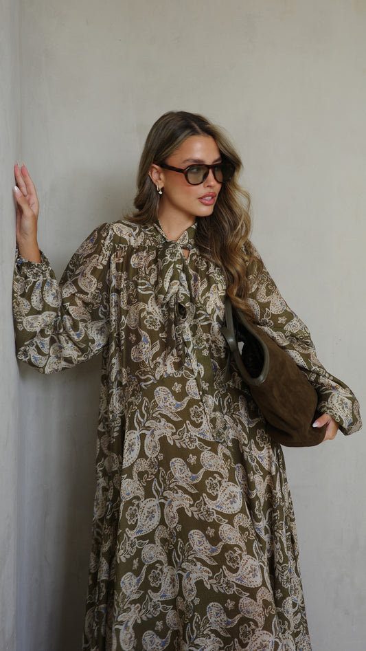 שמלת קלוש עניבה קארינה | ירוק