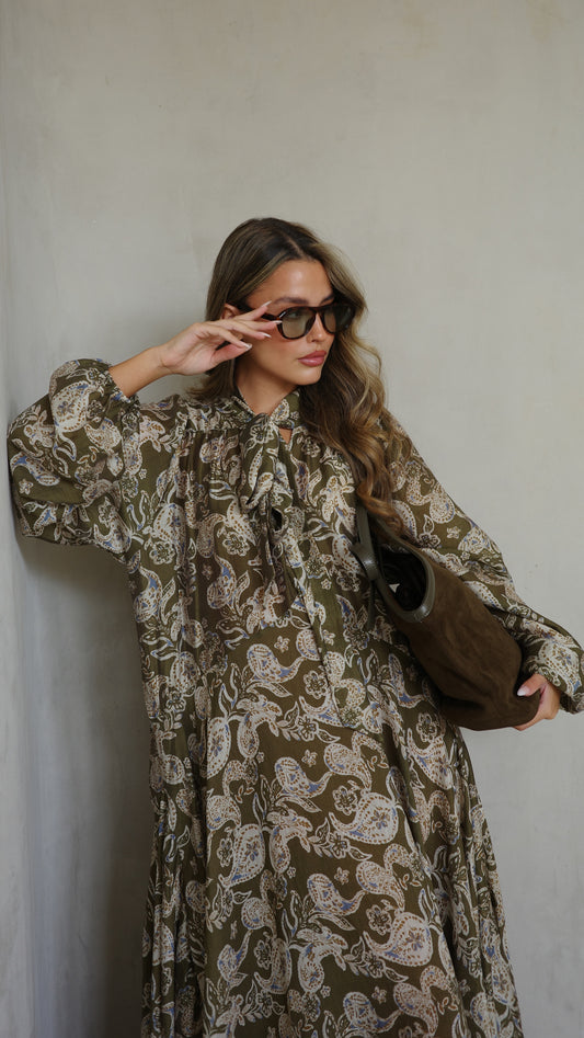 שמלת קלוש עניבה קארינה | ירוק