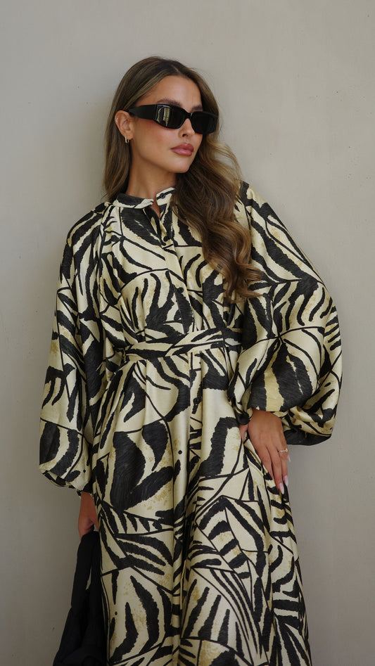 שמלת קלוש אוברסייז כפתורים סידני | בז