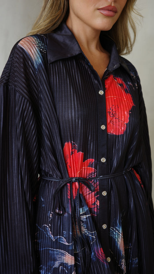 שמלת פליסה כפתורים קארן | שחור