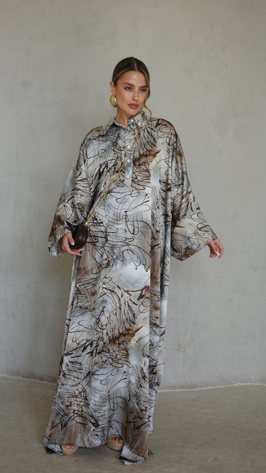 שמלת מקסי אוברסייז סאטן גולייט | בז