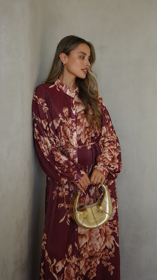 שמלת פליסה כפתורים קארן | בורדו