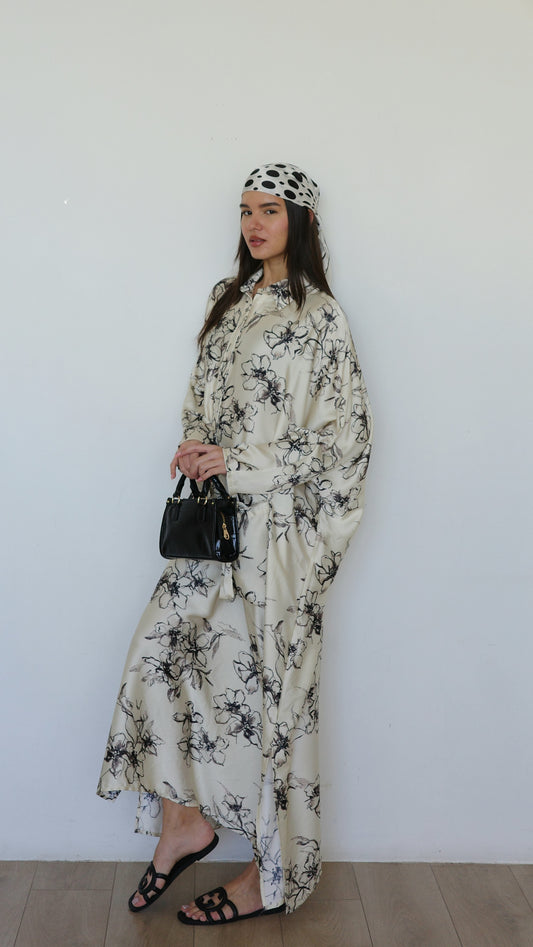 שמלת אוברסיז עטלף אמבר | לבן/שחור