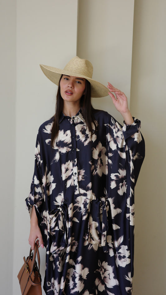 שמלת אוברסיז עטלף אמבר | שחור