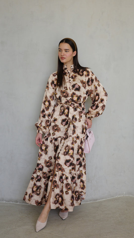 שמלת מקסי קלוש קומות פלווארס | בז/חום