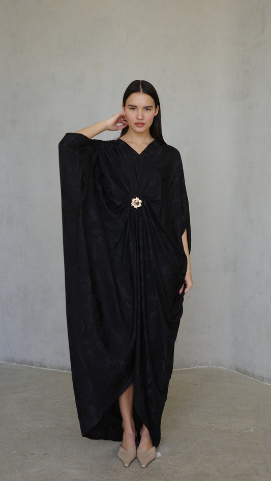 שמלת עטלף כיווצים אבזם פירנצה | שחור