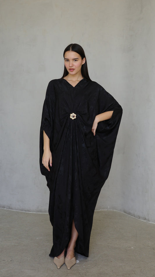 שמלת עטלף כיווצים אבזם פירנצה | שחור