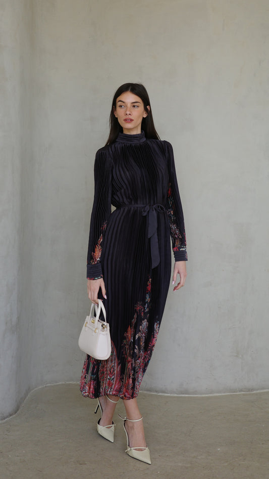 שמלת מידי פליסה קנדרה | שחור