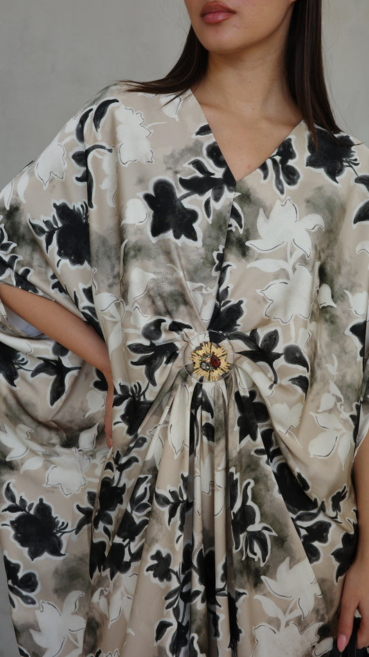 שמלת עטלף כיווצים אבזם פירנצה | בז/אפור