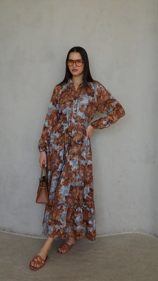 שמלת שיפון קלוש קומות פלווארס נויה | אפור/חום