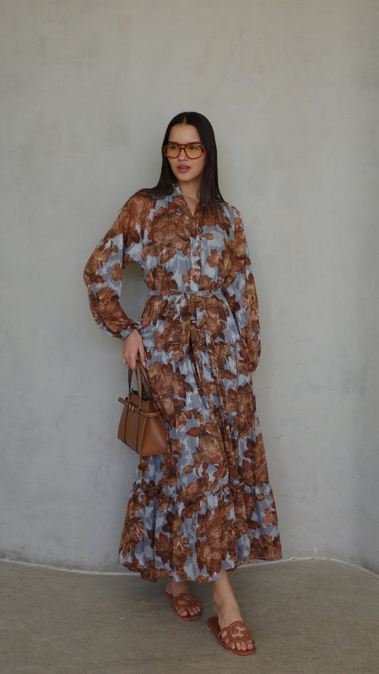 שמלת שיפון קלוש קומות פלווארס נויה | אפור/חום