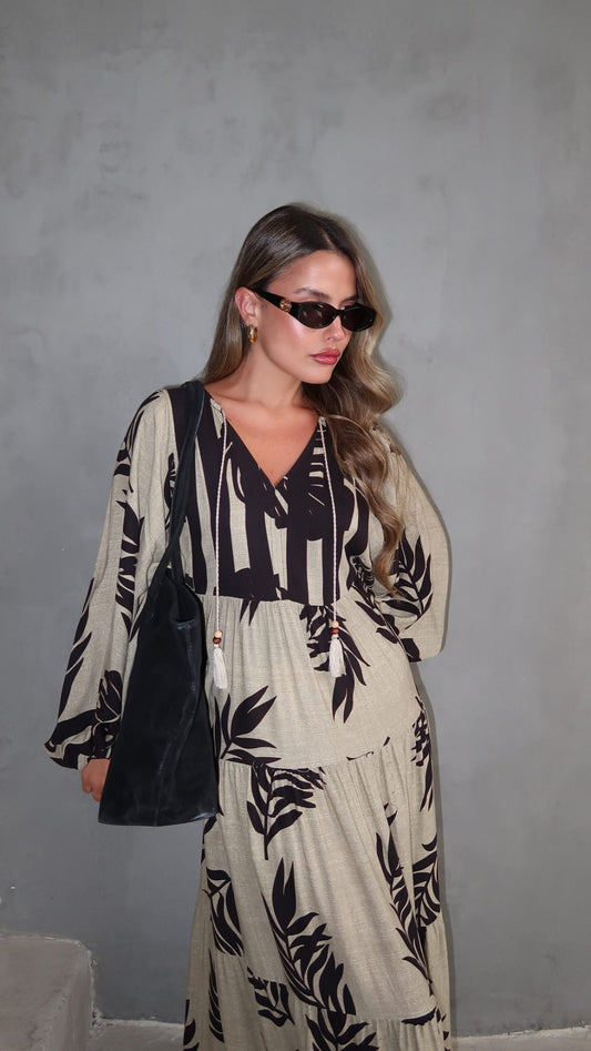 גלביה קומות פונפונים אלכסה | בז/שחור