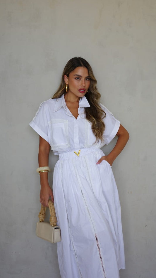 חליפת חצאית קלוש פוקט | לבן