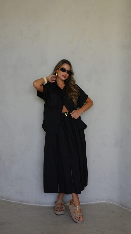 חליפת חצאית קלוש פוקט | שחור