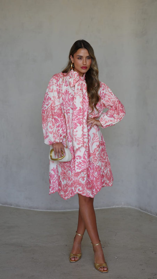 שמלת פפיון רקמות ולנטינה | ורוד