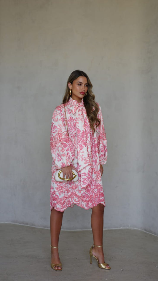 שמלת פפיון רקמות ולנטינה | ורוד